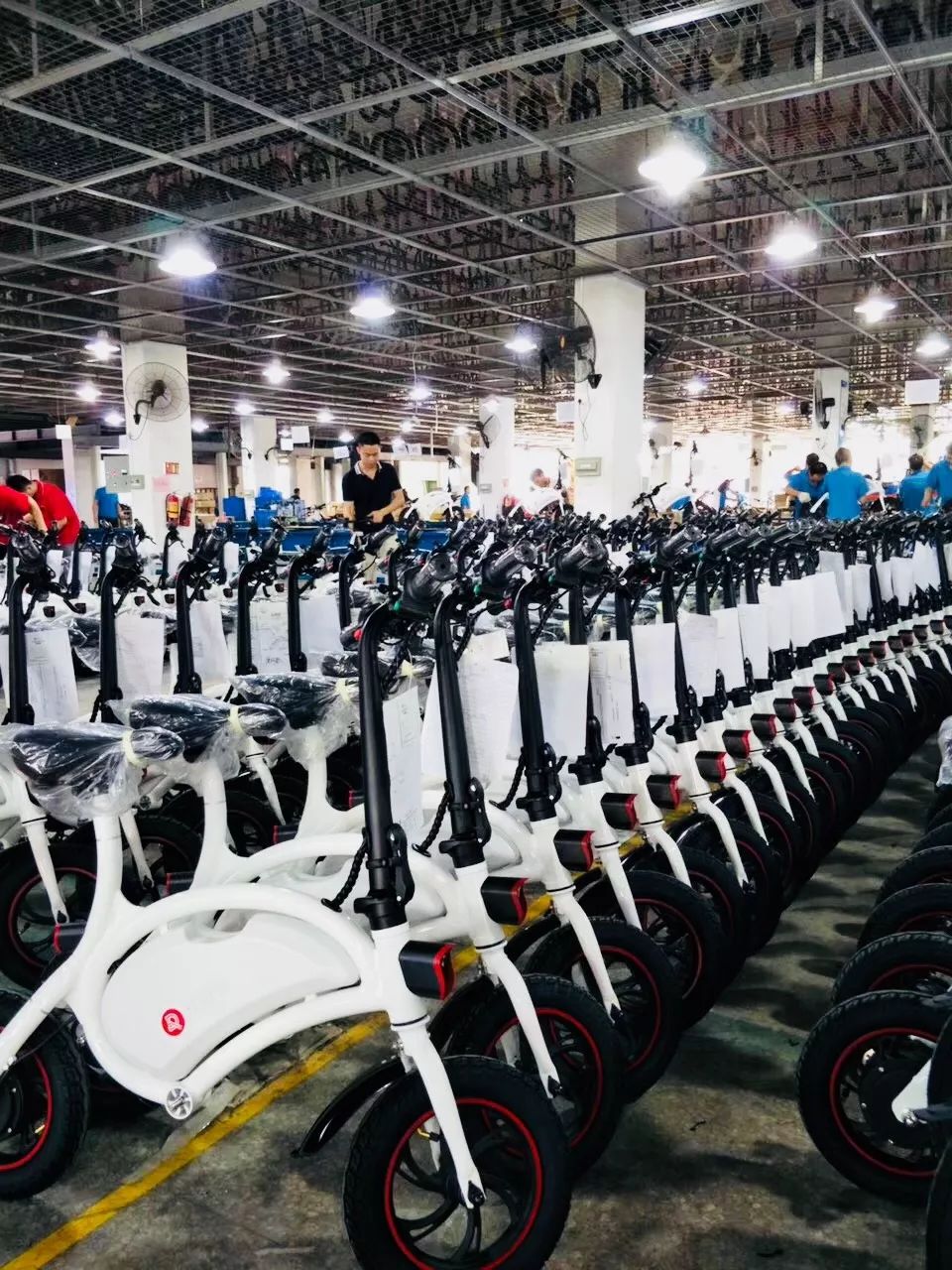 技術(shù)驅(qū)動(dòng)革新 大魚(yú)智行車(chē)?yán)钔脒x胡潤(rùn)30歲以下創(chuàng)業(yè)領(lǐng)袖榜，彰顯電動(dòng)車(chē)行業(yè)創(chuàng)新力量